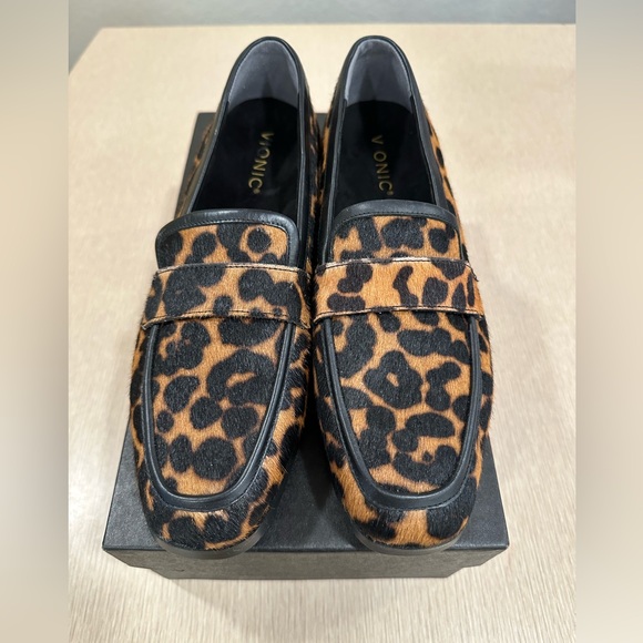Vionic Sellah Womens Leopard Print Calf Hair Slip On Loafers 8.5 NEW - Picture 2 of 7
